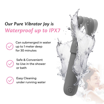 FAE waterproof bullet vibrator with splashing water to illustrate IPX7 suitability and easy cleaning.
