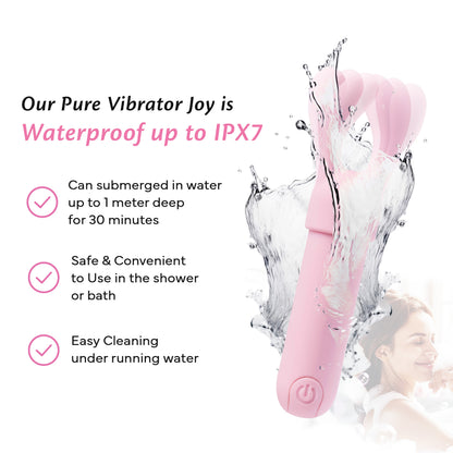 FAE waterproof bullet vibrator with splashing water to illustrate IPX7 suitability and easy cleaning.
